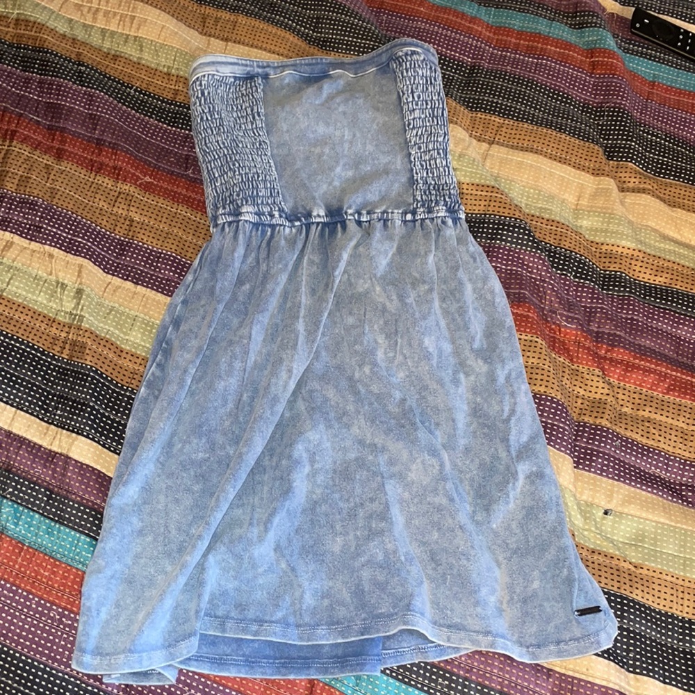 Strapless dress